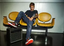 Justin Bieber încearcă să se schimbe