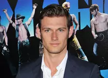 Alex Pettyfer: „Mereu am vrut să fiu un tată tânăr”