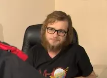 Angus T. Jones: „Eram ipocrit pe bani (la «Doi bărbaţi şi jumătate»)” 