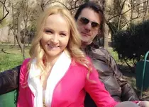 Octavia Geamănu, în cel mai nou videoclip al formaţiei “Direcţia 5”