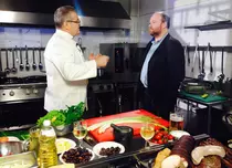 Mihai Constantin găteşte de post cu Mircea Dinescu la "Politică şi delicateţuri"