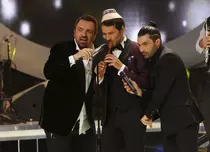 Andrei Aradits cântă alături de HB Orchestra, în finala “Te cunosc de undeva!”