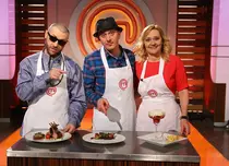 Finaliștii „MasterChef. Proba Celebrităţii” îi testează pe concurenţi