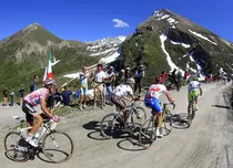 Astăzi începe Turul ciclist al Italiei. "Il Giro" este transmis de Eurosport