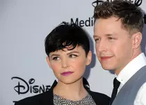 Ginnifer Goodwin şi Josh Dallas sunt părinţi de băiat