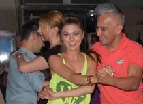 Cum a ajuns Wilmark profesor de salsa pentru Theo Rose („KIDSing”)