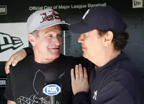 Billy Crystal îi va aduce un omagiu lui Robin Williams la Primetime Emmy Awards