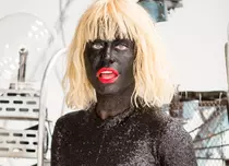 FOTO: Loredana a lansat videoclipul piesei "Risipitor"