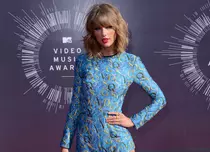 Taylor Swift nu s-a îndrăgostit niciodată