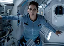 Serialul „Extant”, cu Halle Berry, va continua cu sezonul doi