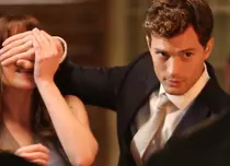 E oficial: se fac şi celelalte 2 filme din seria „Cincizeci de umbre ale lui Grey”