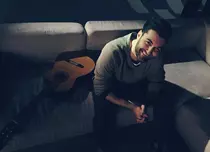 Smiley, Inna & co cântă o melodie de Crăciun