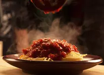 Seria „A mânca: o istorie cu gust” începe în această seară la National Geographic