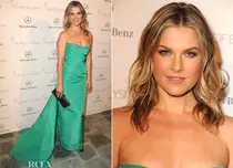 Ali Larter („Eroii”), din nou mamă. Cum a botezat-o pe micuţă