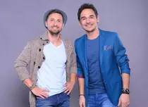 Răzvan și Dani îl așteaptă pe Robbie Williams la ei acasă