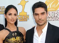 Eiza Gonzalez, din ce în ce mai îndrăgostită de D.J. Cotrona