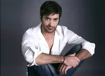 Radu Vâlcan, pe Skype cu Adela Popescu de Ziua Îndrăgostiților