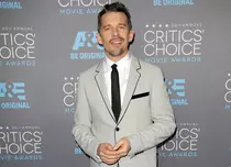 Ethan Hawke, în remake-ul de la „Cei şapte magnifici”
