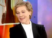 Actriţa Julie Andrews îşi scrie din nou memoriile