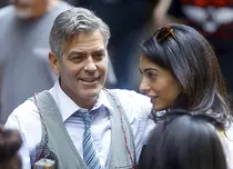 Amal i-a făcut o vizită-surpriză lui George Clooney pe platourile de la „Money Monster”