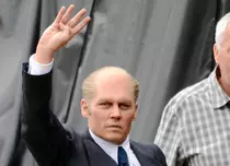 Până la „Pirații din Caraibe 5”, îl vom vedea pe Johnny Depp în „Black Mass”