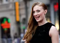 Sophie Turner a învăţat totul despre sex la filmările „Urzeala tronurilor”