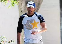 Ashton Kutcher, cadou inedit de Ziua Mamei