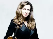 „Adevărata” violonistă din „Concertul”: Sarah Nemţanu cântă la Sala Radio