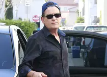 Charlie Sheen confirmă: are virusul HIV