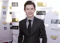 Tom Holland se antrenează din greu pentru rolul Omului-Păianjen