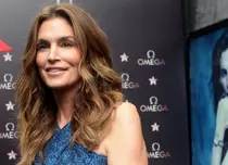 Cindy Crawford pregătește un serial despre lumea modei