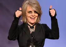 Diane Keaton se mută la TV, într-o miniserie HBO cu Jude Law