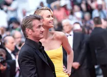 Cu cine a înlocuit-o Sean Penn pe Charlize Theron?