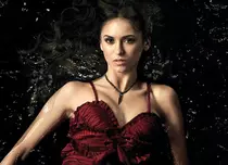 Ce credeți că mai face Nina Dobrev („Jurnalele vampirilor”)?