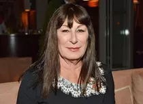 Anjelica Huston, într-un serial de la Amazon