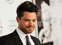 Dominic Cooper („Dracula: Povestea nespusă”) va fi preot la TV