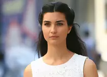 Vaticanul îi recunoaște meritele actriței Tuba Buyukustun