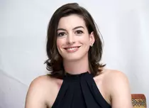 Actriţa Anne Hathaway va deveni mamă anul viitor