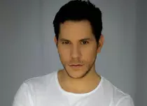 Christian Chavez se întoarce la telenovele