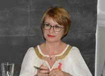 Camelia Cavadia va participa la „Festival du premier Roman”