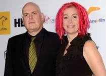Fraţii Wachowski au devenit surorile Wachowski