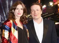 Jamie Oliver va fi tată pentru a cincea oară