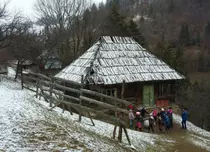 „Să facem lumină!” – o ediție specială de Paște „Asta-i România”