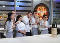Emoții pentru cei trei jurați, luni, la „Chefi la cuțite”
