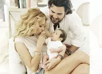 Paulina Rubio l-a prezentat pe Eros, bebeluşul ei