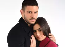 Interviu ”Prizoniera dragostei”:  Tolgahan şi Amine filmează zi-lumină