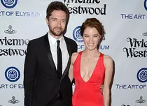 Actorul Topher Grace („Anii ’70”) s-a însurat