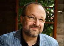 „Cartea cea de toate zilele” se reîntoarce pe micile ecrane