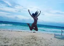 Unde îşi petrece vacanţa actriţa Camila Sodi