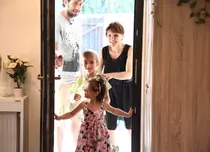 Dragoș Bucur și echipa „Visuri la cheie” au construit o casă de vis pentru familia Stanciu